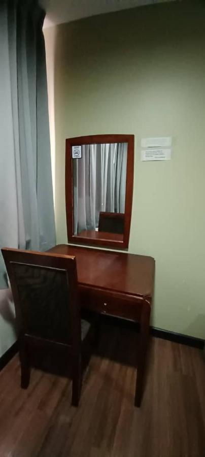 Hotel Sadong88 Кота Кинабалу Екстериор снимка