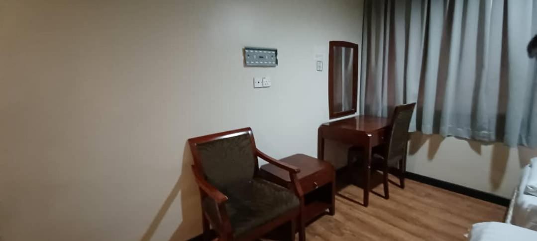 Hotel Sadong88 Кота Кинабалу Екстериор снимка