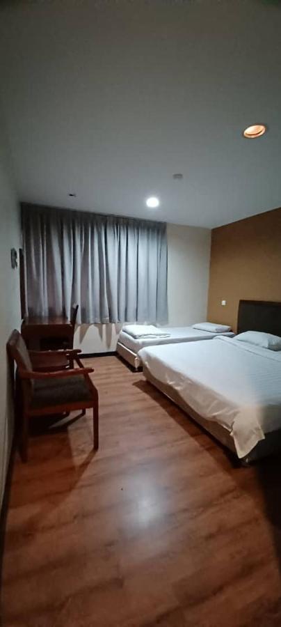Hotel Sadong88 Кота Кинабалу Екстериор снимка