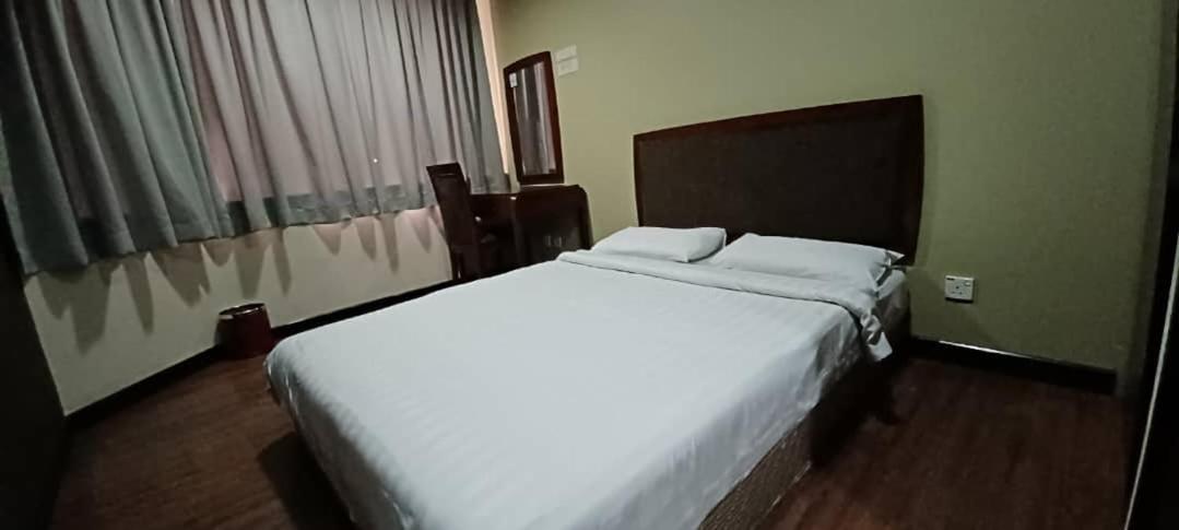Hotel Sadong88 Кота Кинабалу Екстериор снимка