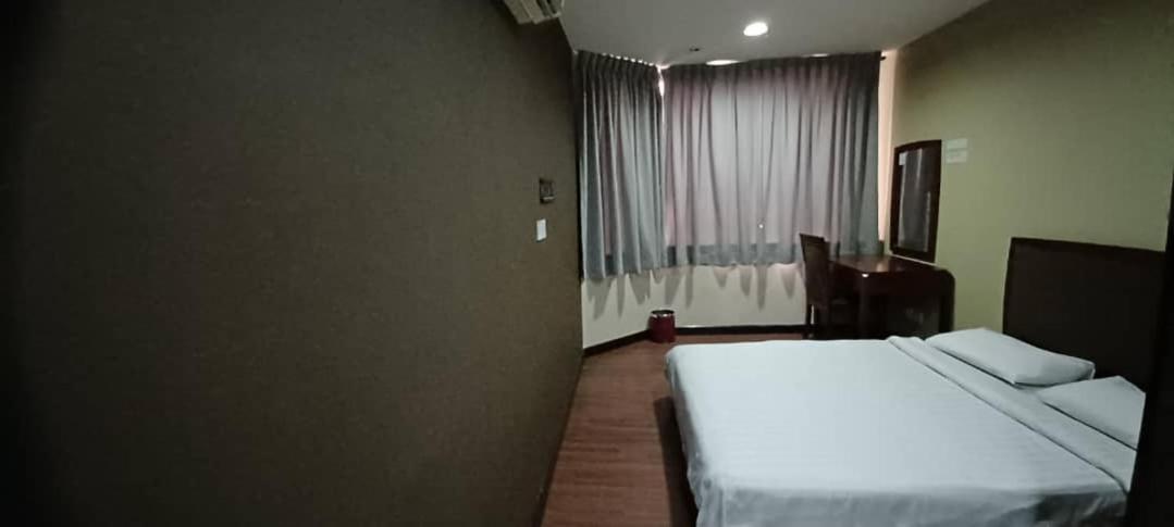 Hotel Sadong88 Кота Кинабалу Екстериор снимка