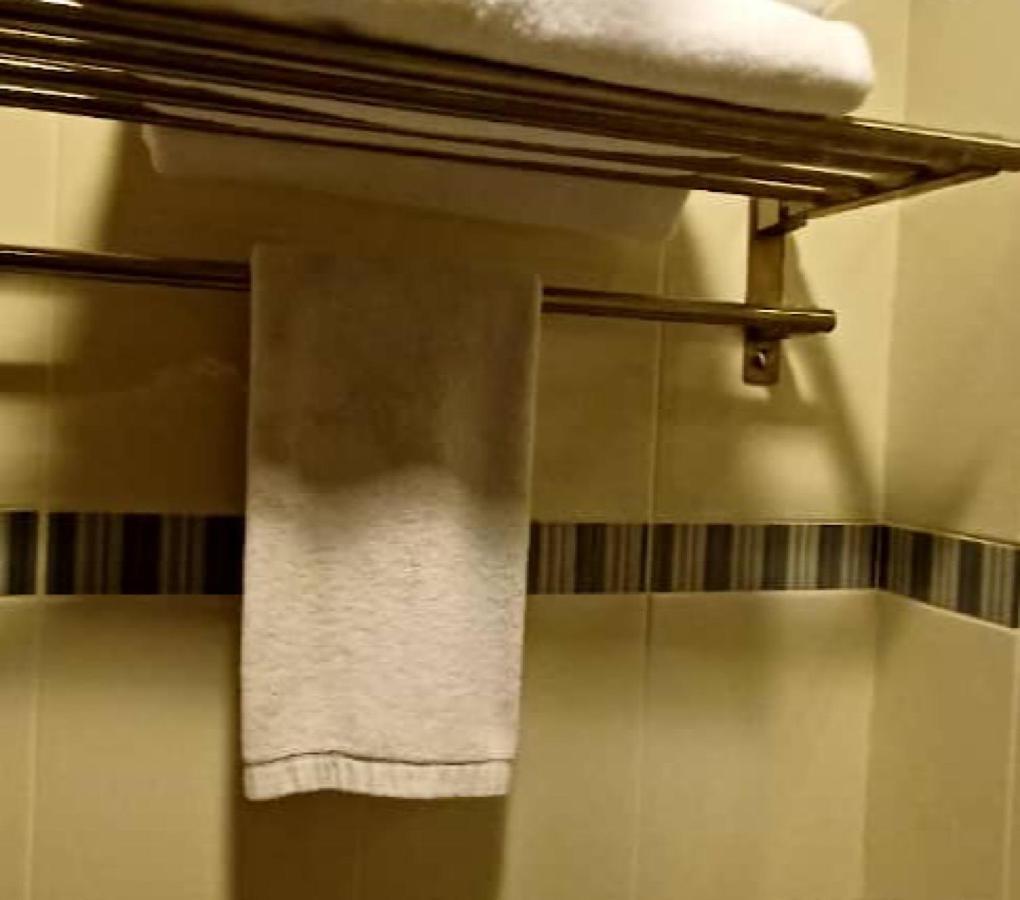 Hotel Sadong88 Кота Кинабалу Екстериор снимка