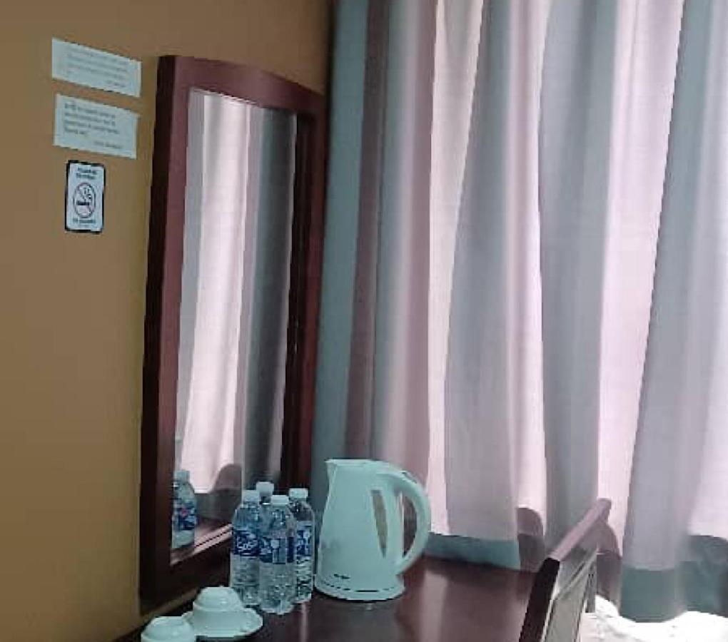 Hotel Sadong88 Кота Кинабалу Екстериор снимка
