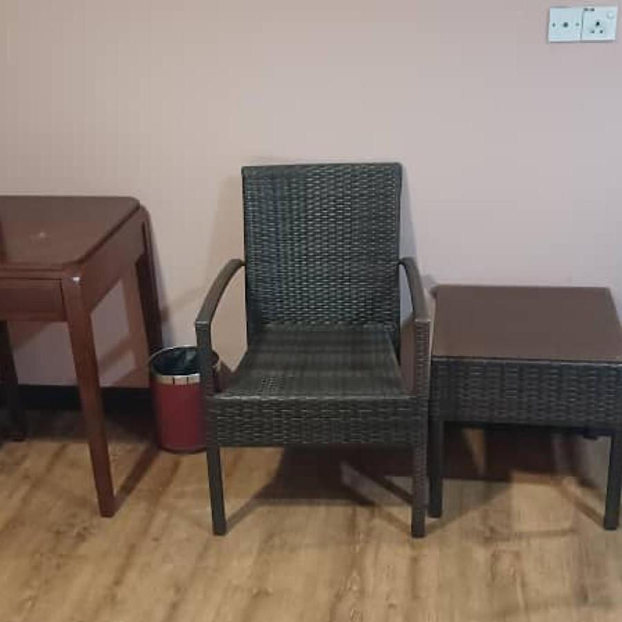 Hotel Sadong88 Кота Кинабалу Екстериор снимка