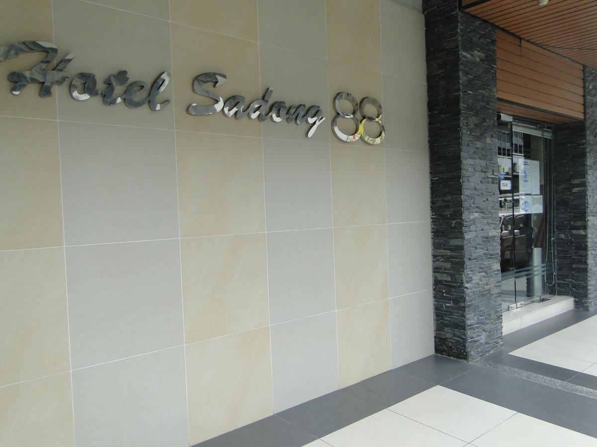 Hotel Sadong88 Кота Кинабалу Екстериор снимка