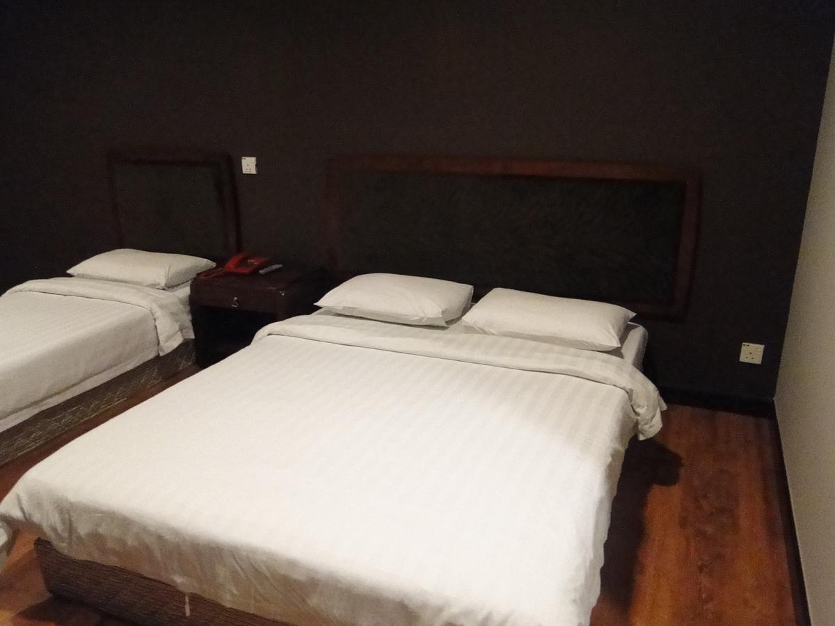 Hotel Sadong88 Кота Кинабалу Екстериор снимка