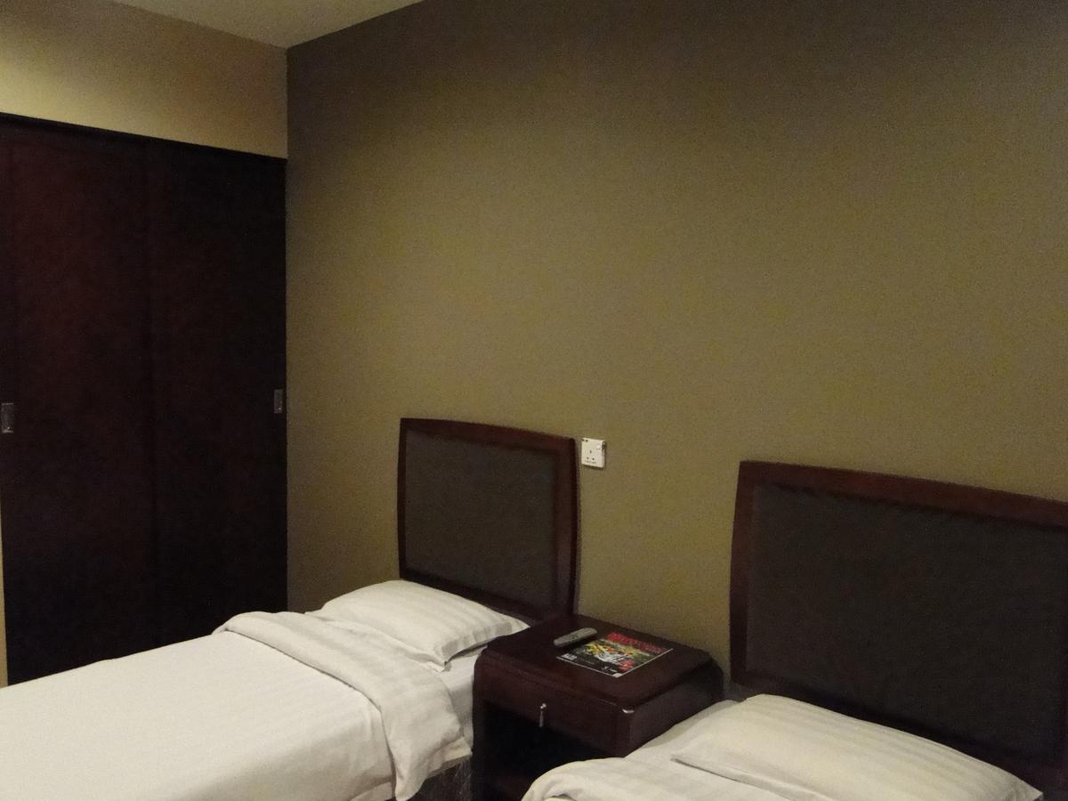 Hotel Sadong88 Кота Кинабалу Екстериор снимка