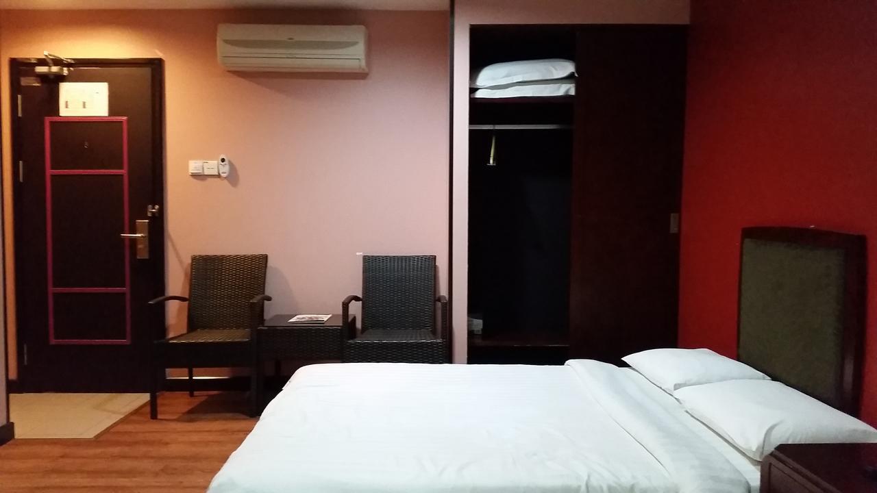 Hotel Sadong88 Кота Кинабалу Екстериор снимка