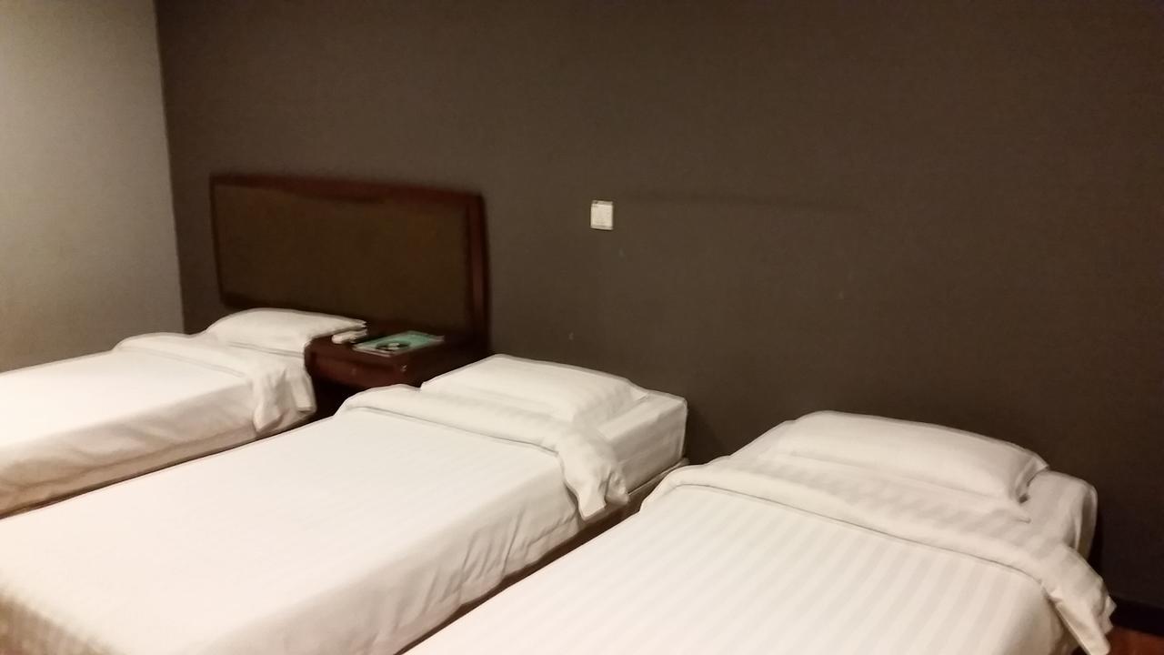 Hotel Sadong88 Кота Кинабалу Екстериор снимка