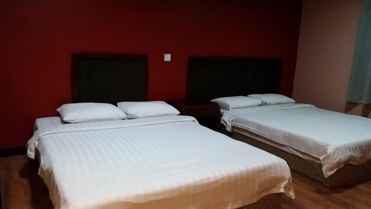 Hotel Sadong88 Кота Кинабалу Екстериор снимка